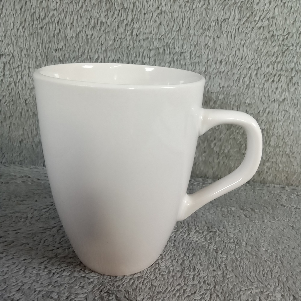 White Ceramic Tapered Coffee Mug Minimalist Glossy Tea Cup 4.5 Inch